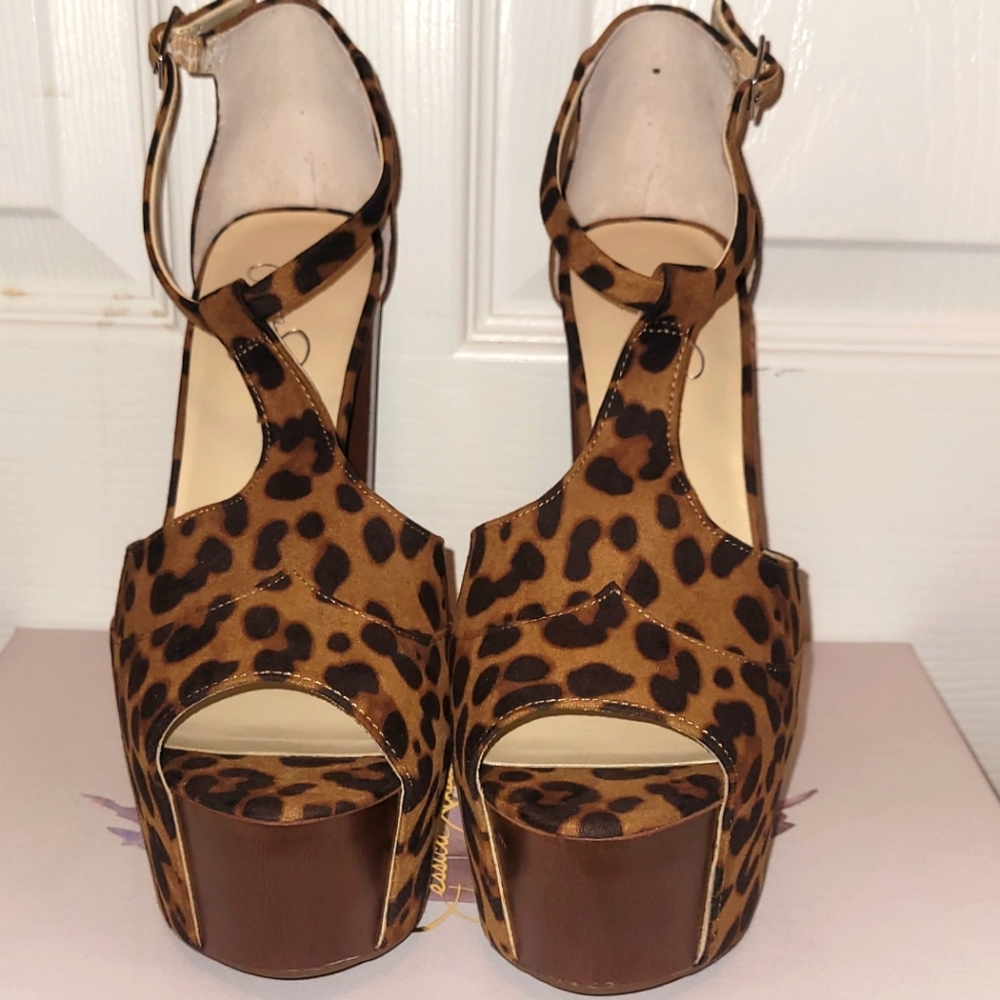 JESSICA SIMPSON Maxi Platform High Heel
